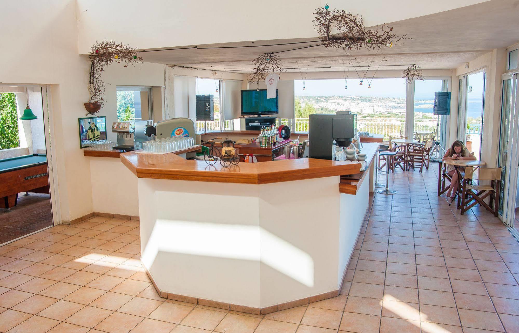 Sunshine Village Hotel Limenas Chersonisou