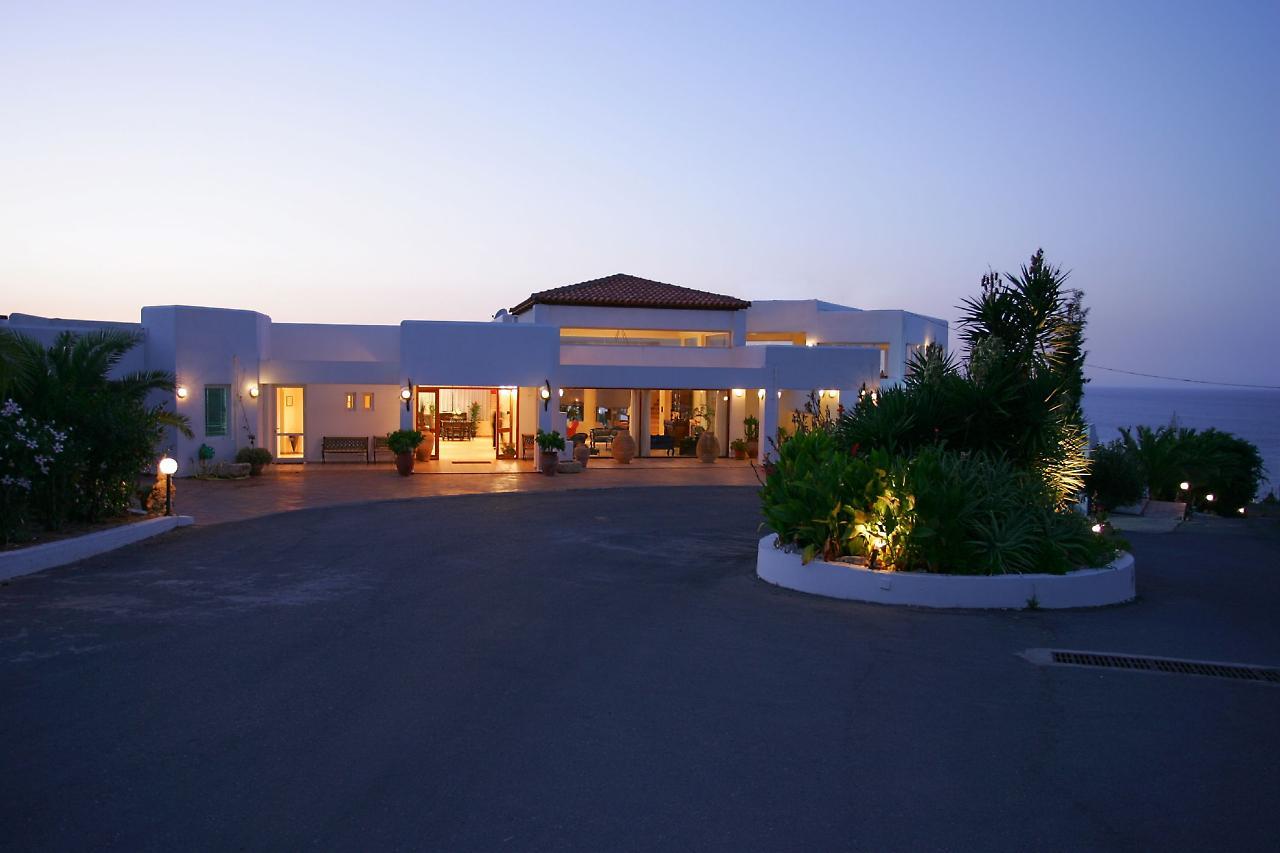 Sunshine Village (adults Only) 4* הרסוניסוס